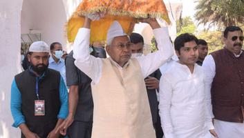 संजय कुमार - मुख्यमंत्री नीतीश कुमार जी ने मनेर शरीफ में चादरपोशी की, राज्य में अमन और शांति के लिए मांगी दुआ